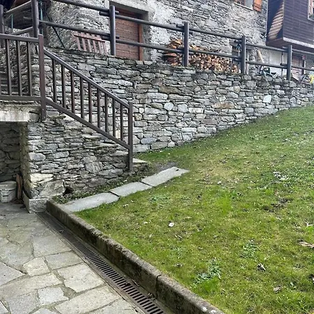 Vista Monte Bianco 公寓 Villaret